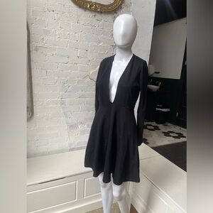 NWT Gianni Bini Plunging Neckline Dress, Small